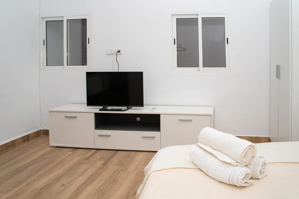 Communal lounge/ TV room, Bed