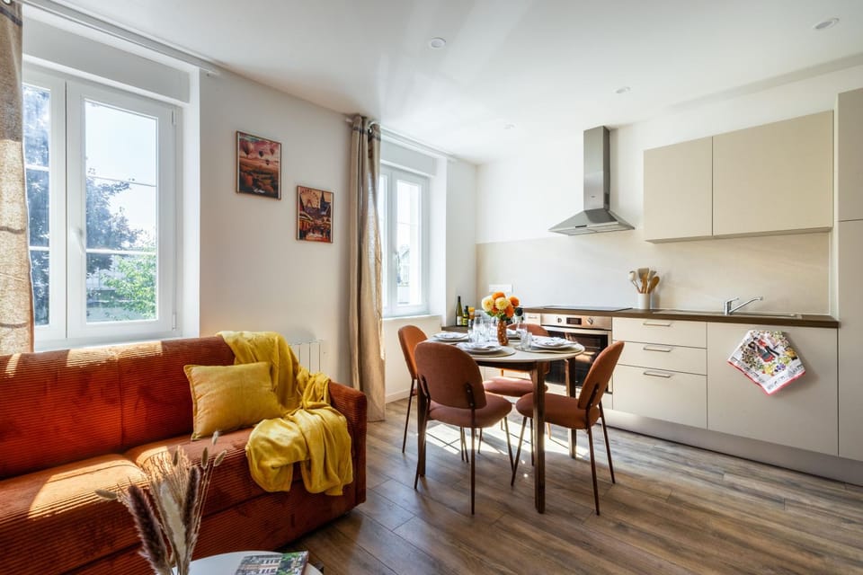 Living room, Seating area, Dining area, kitchen