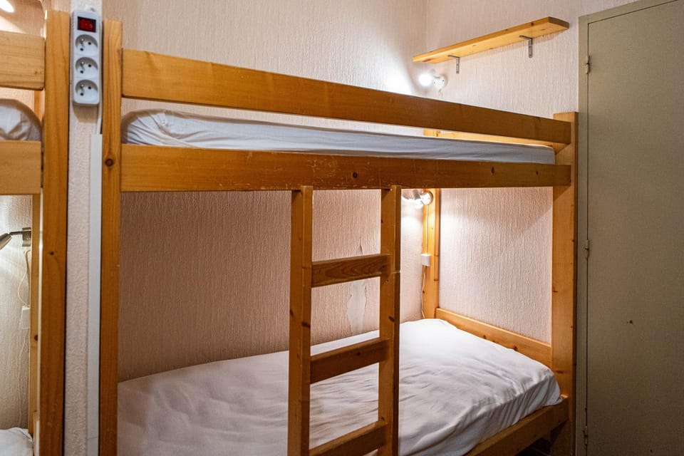 bunk bed