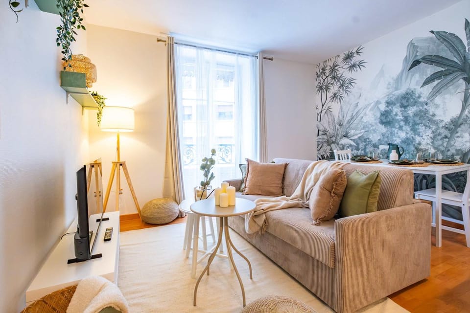 4 Guests Flat - Place Monge Apartment in Paris