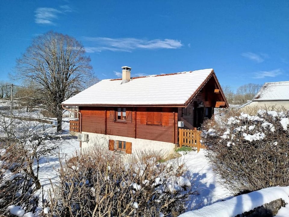 Property building, Natural landscape, Winter