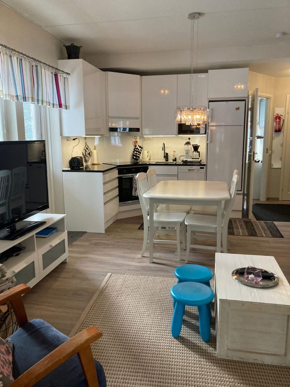 TV and multimedia, Kitchen or kitchenette
