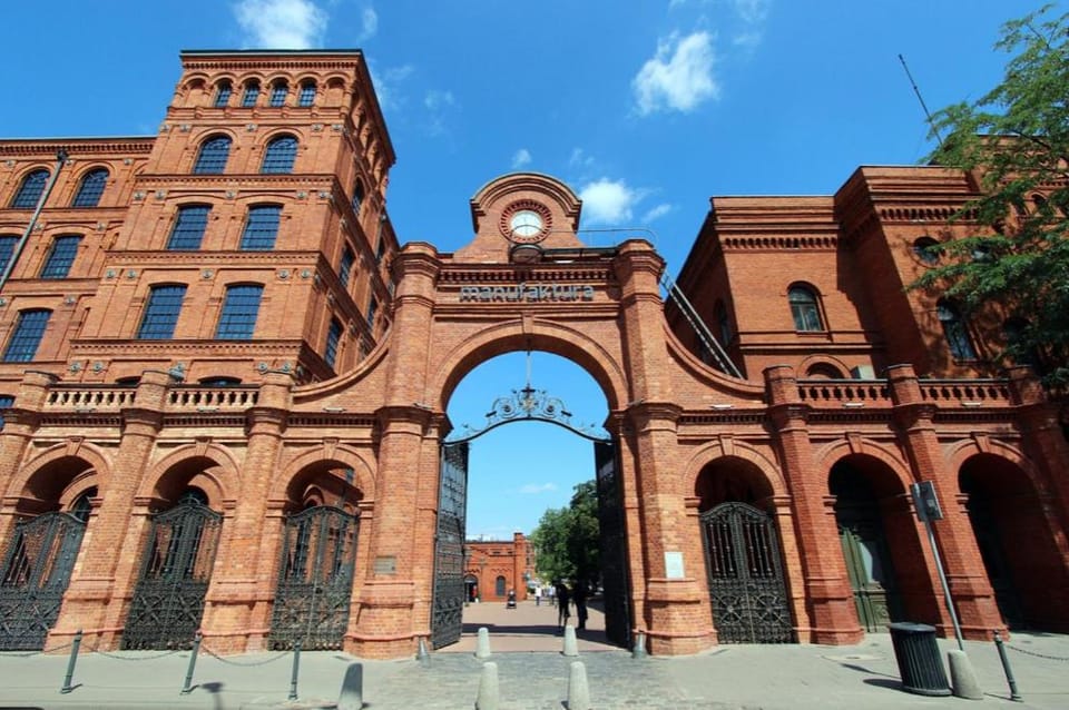 Brick & City Studios City Center Manufaktura Apartment in Masovian Voivodeship