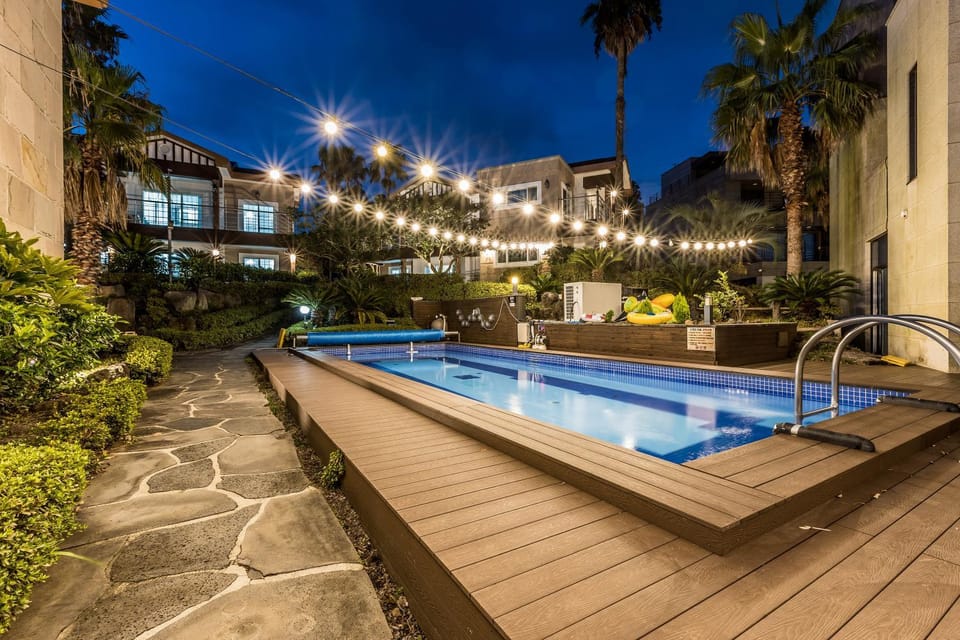 Night, Swimming pool