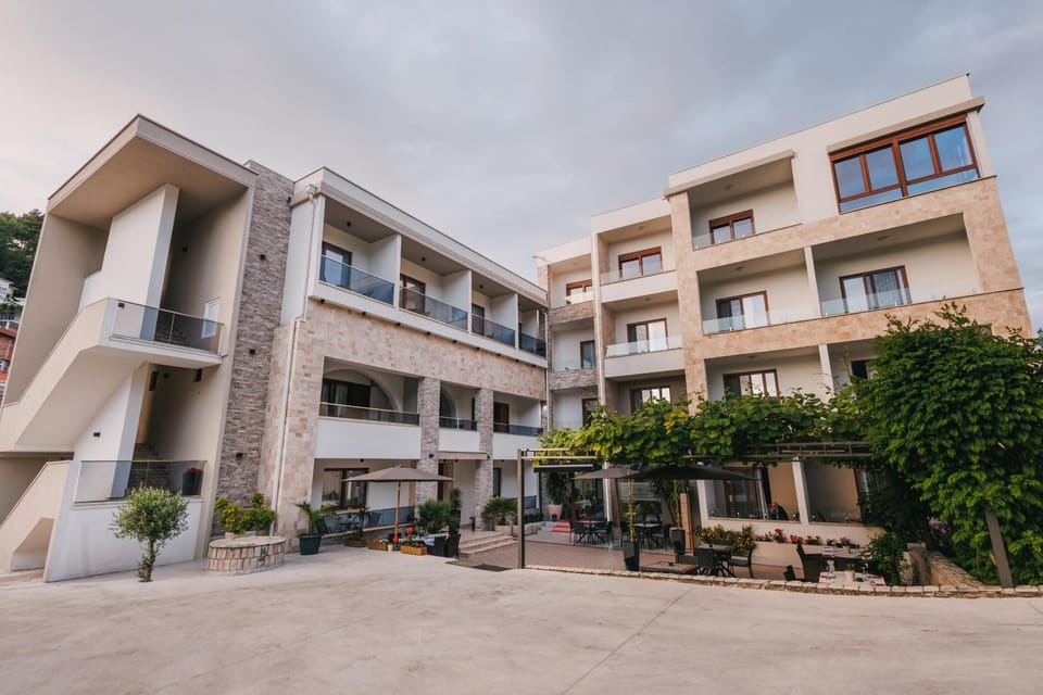 APART-HOTEL PRESiDENT 2 Apartment hotel in Ulcinj