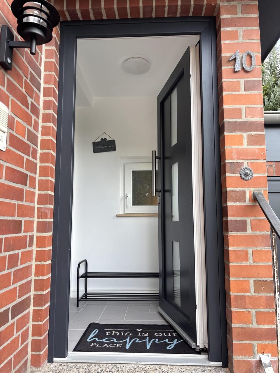 Facade/entrance