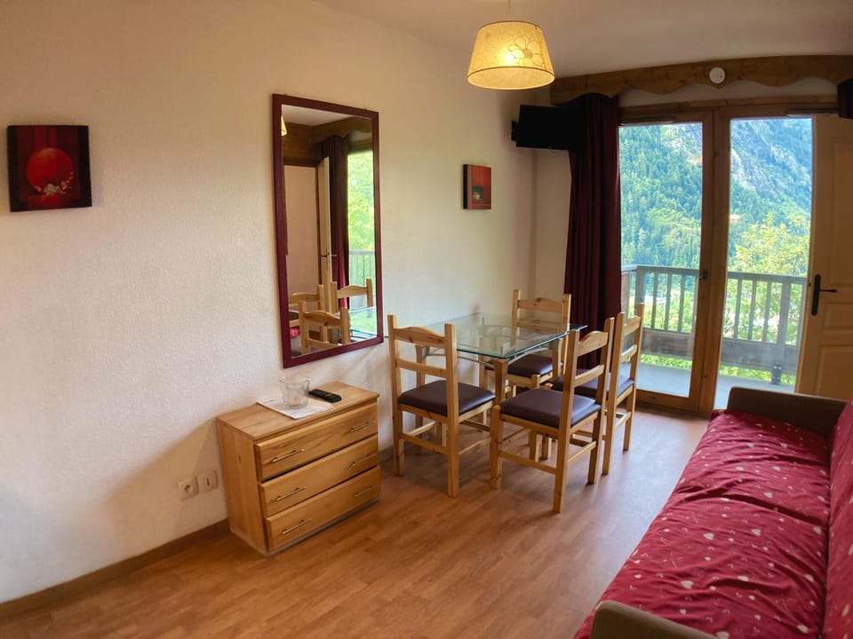 Orelle 3 Vallées - 2 pièces 3 personnes Apartment in Auvergne-Rhône-Alpes