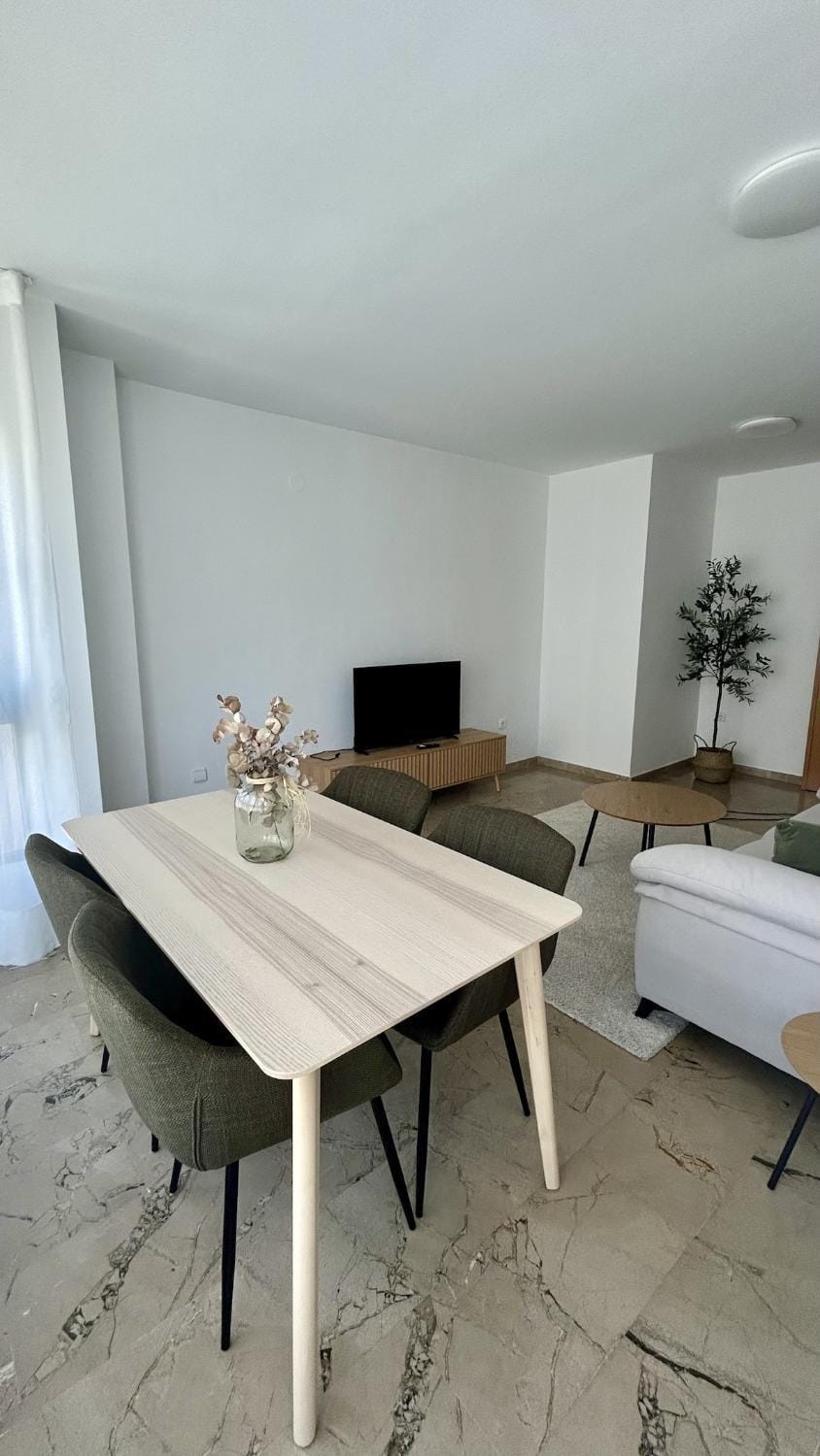 TV and multimedia, Living room, Dining area