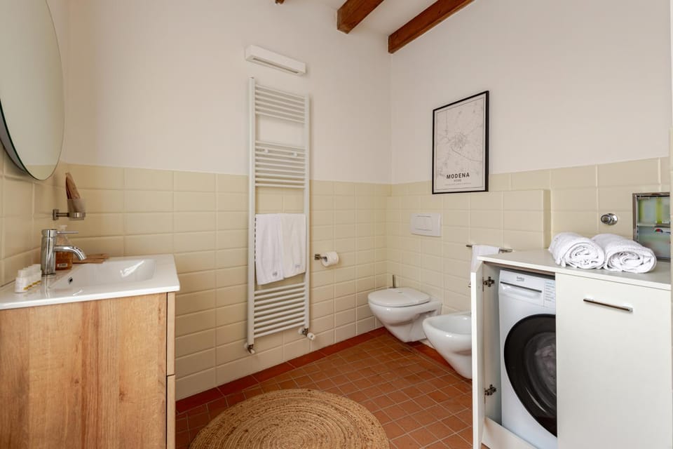 Toilet, Bathroom, washing machine