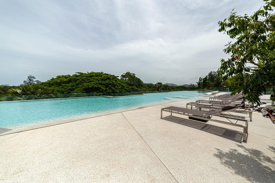Natural landscape, Balcony/Terrace, Swimming pool, Swimming pool, sunbed