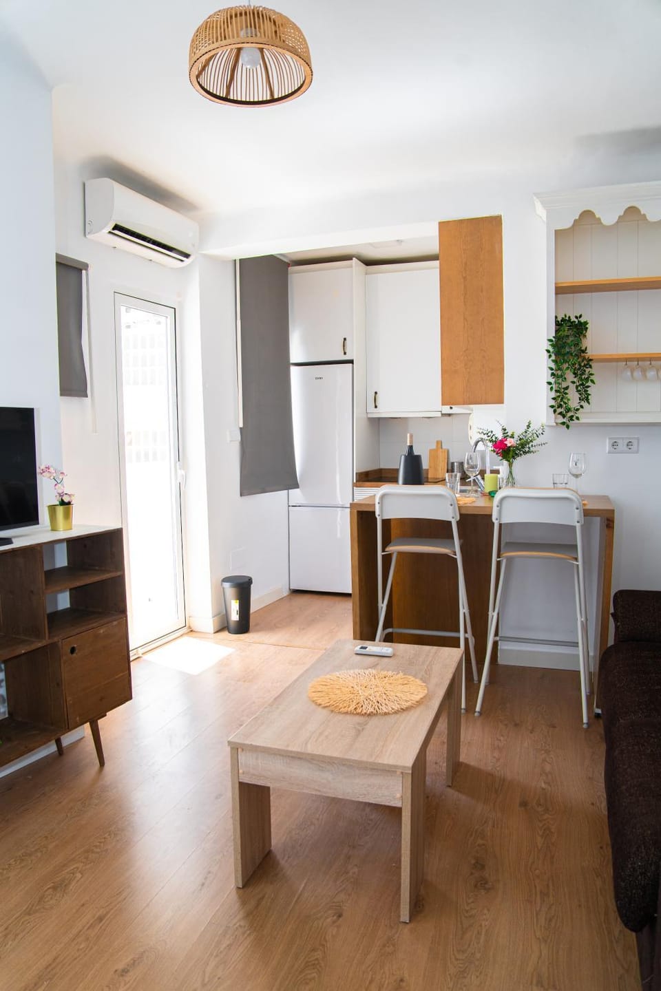 Communal lounge/ TV room, Communal kitchen