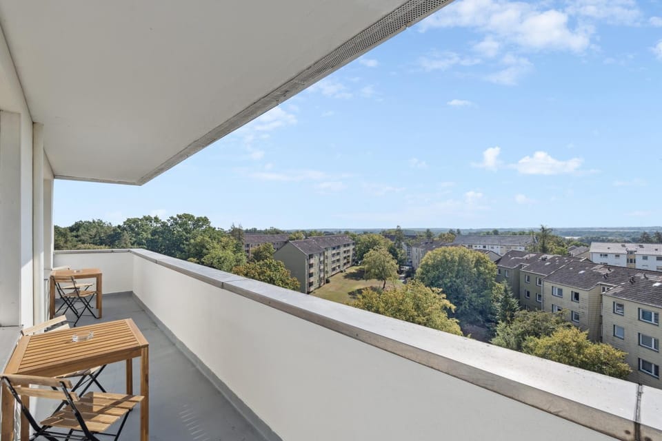 Property building, Patio, Natural landscape, View (from property/room), Balcony/Terrace, Balcony/Terrace, City view