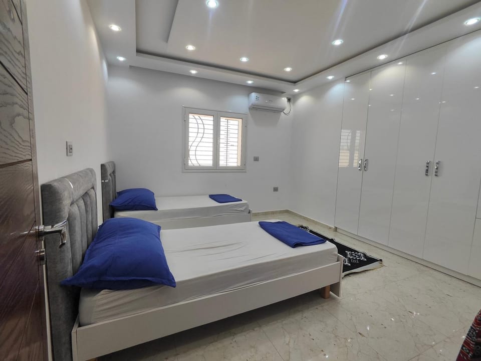 Bed, Bedroom, air conditioner