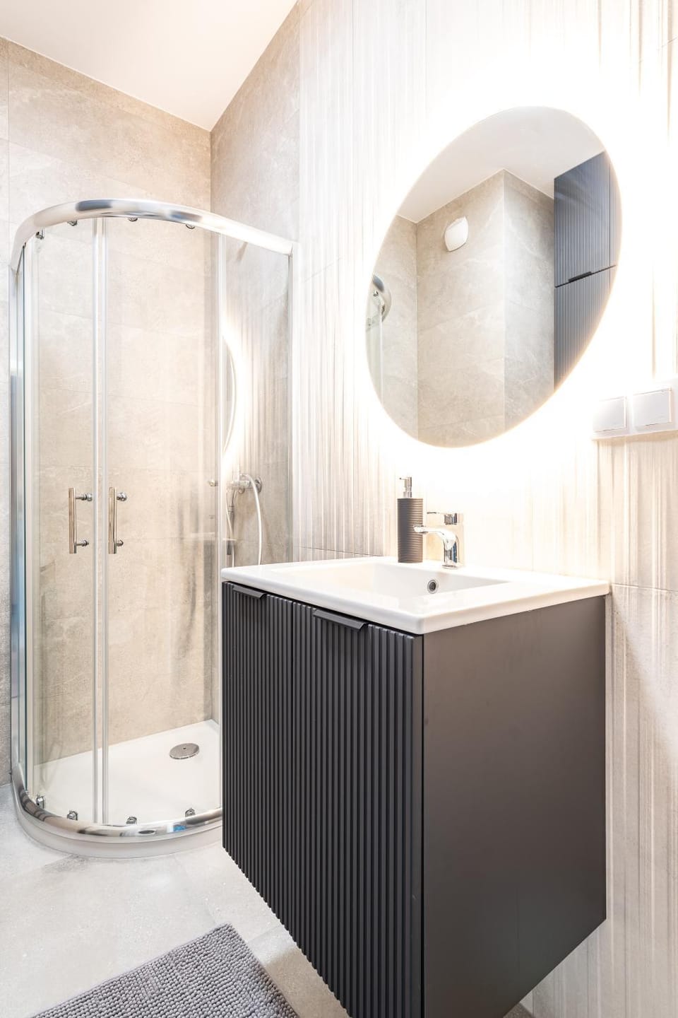Business Suite Grzybowska 37 by VAYA STAYS Apartment in Warsaw
