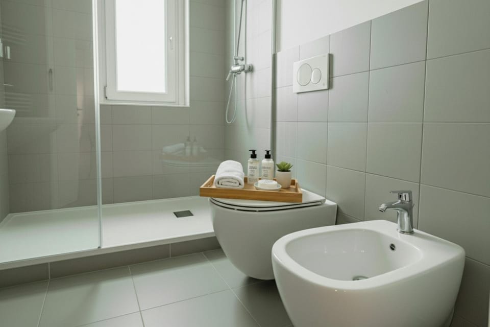 Shower, Bathroom, towels