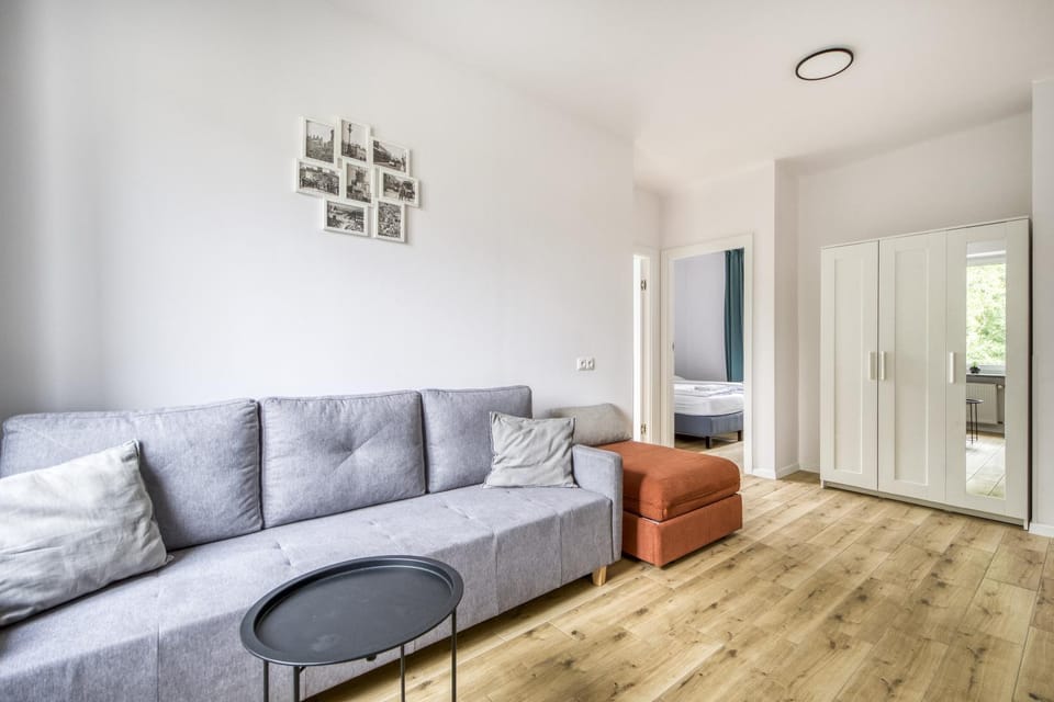 Bed, Living room, Bedroom, wardrobe