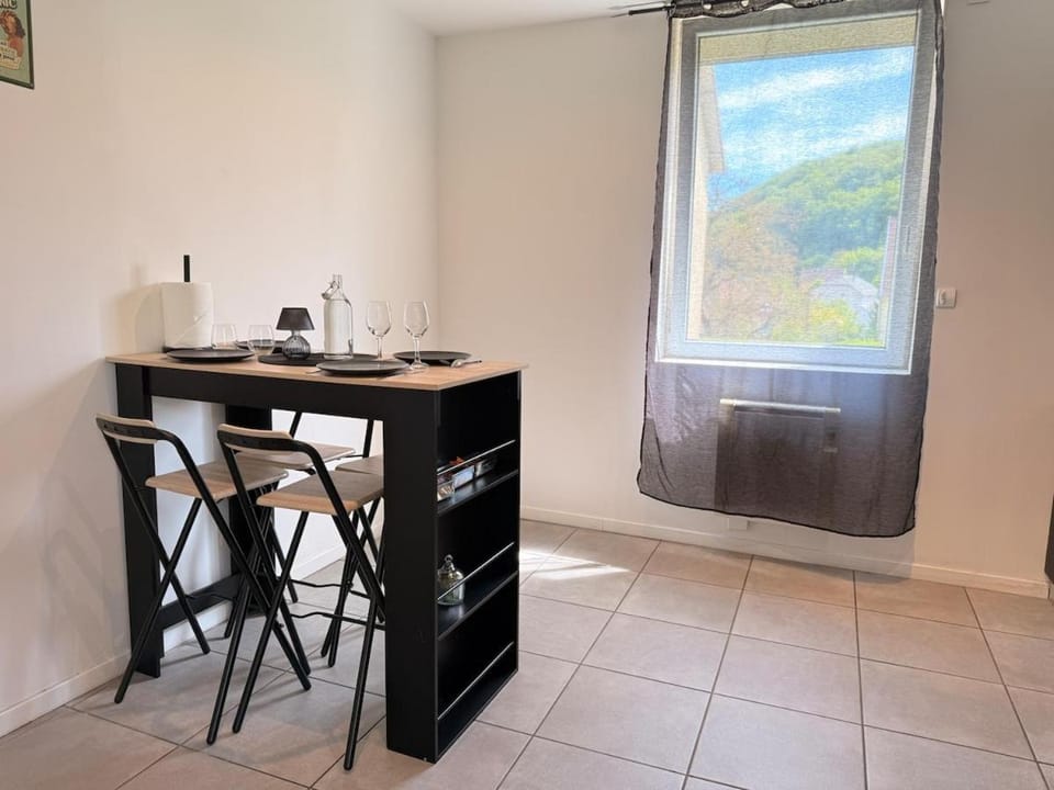 T2 proche Techn'hom Apartment in Switzerland