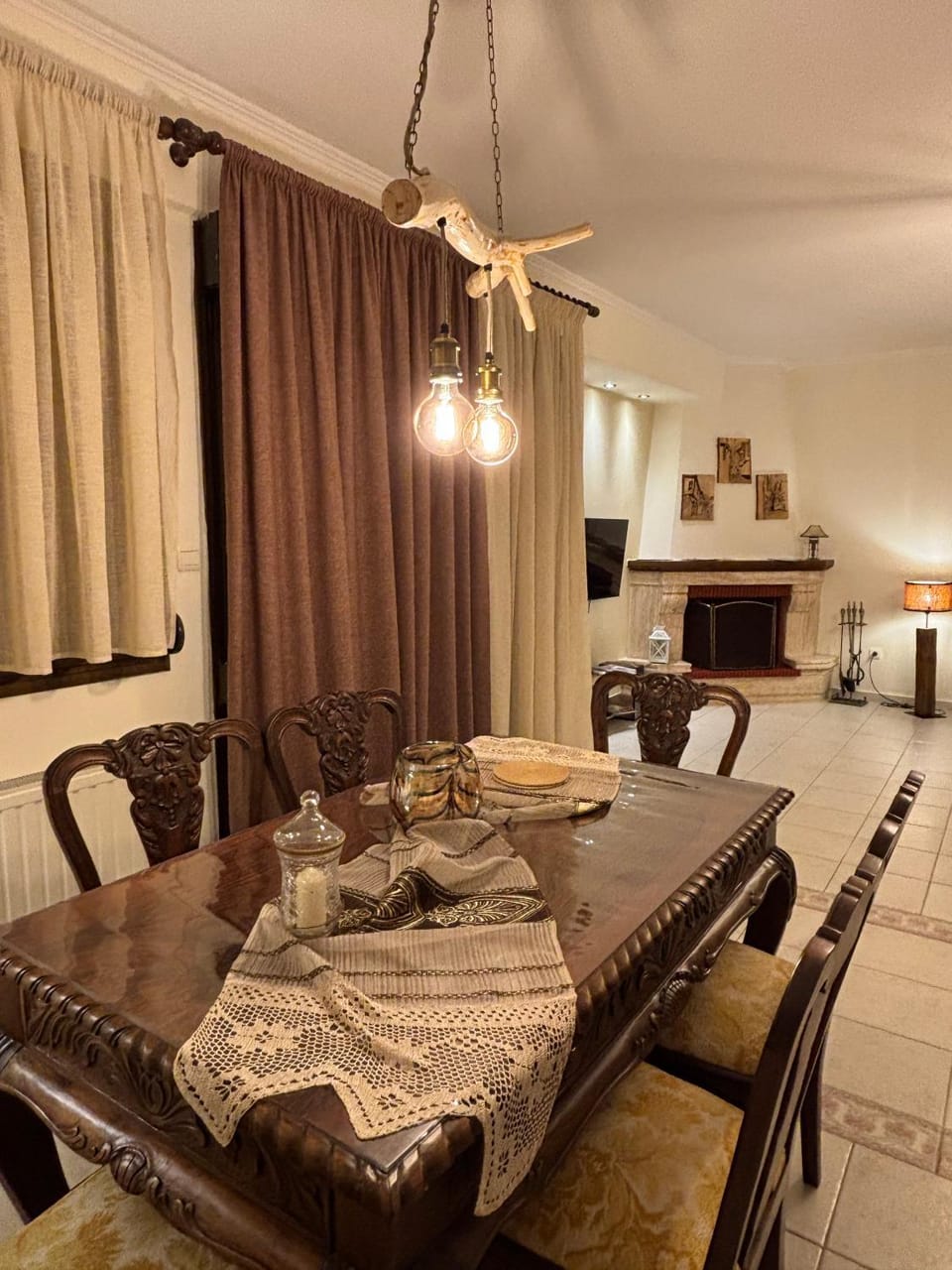 Living room, Seating area, Dining area