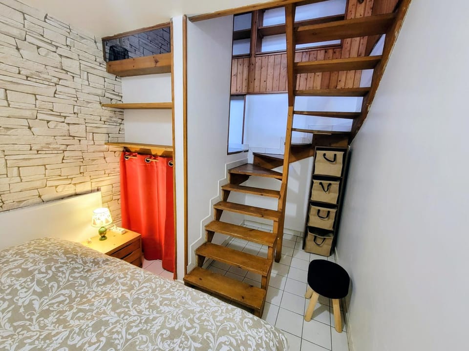 Le Studio Parisien Apartment in Nouvelle-Aquitaine