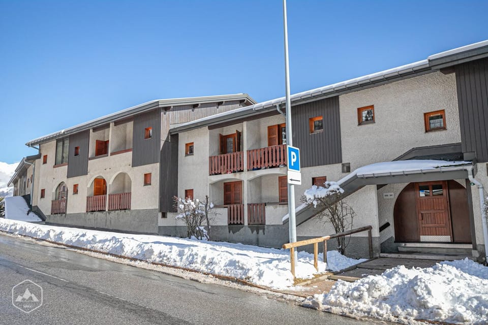 Résidence Saint Sebastien - Charmant appartement 2 pièces en étage avec une belle vue dégagée sur les montagnes MAE-0873 Apartment in Auvergne-Rhône-Alpes