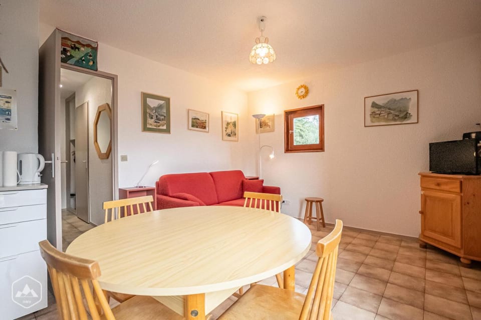Résidence Saint Sebastien - Charmant appartement 2 pièces en étage avec une belle vue dégagée sur les montagnes MAE-0873 Apartment in Piedmont