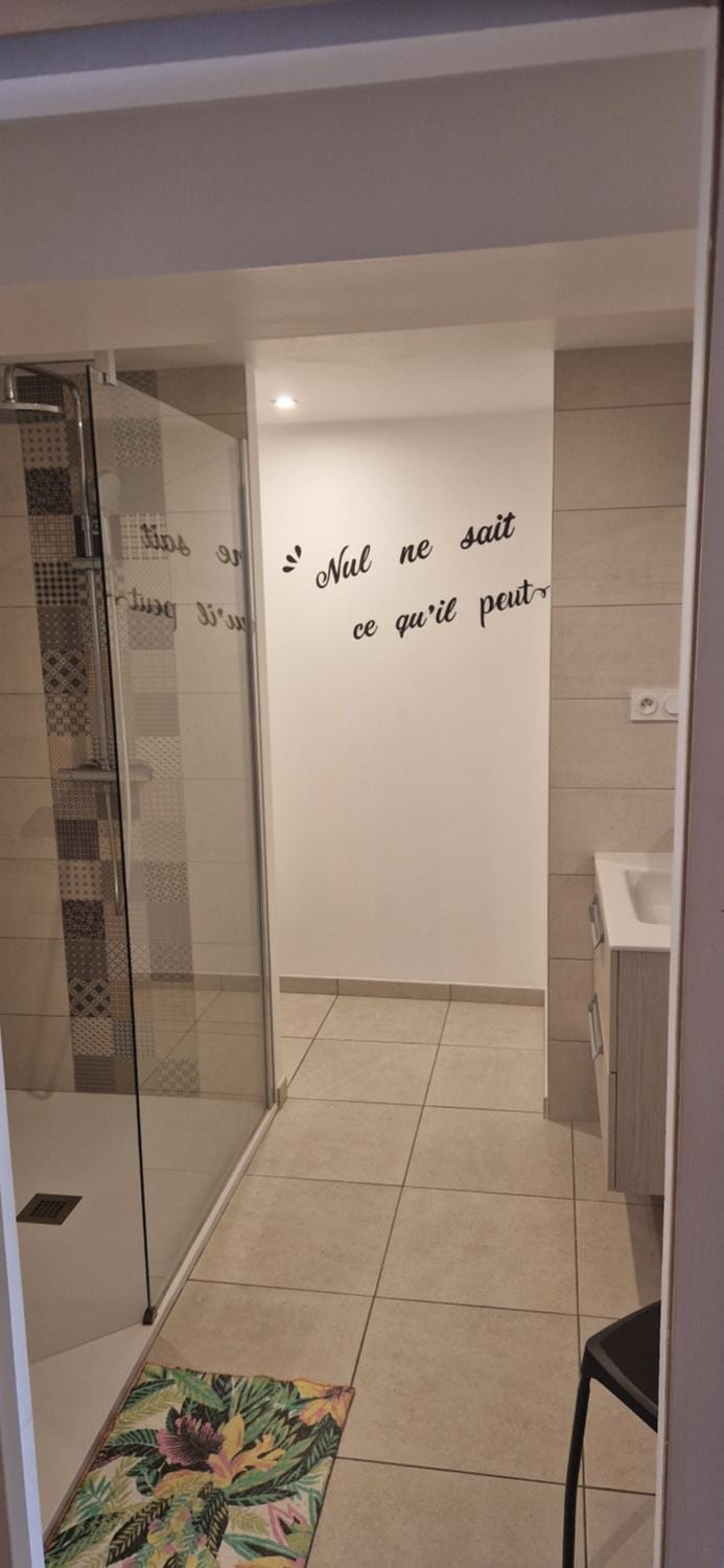 Shower, Bathroom