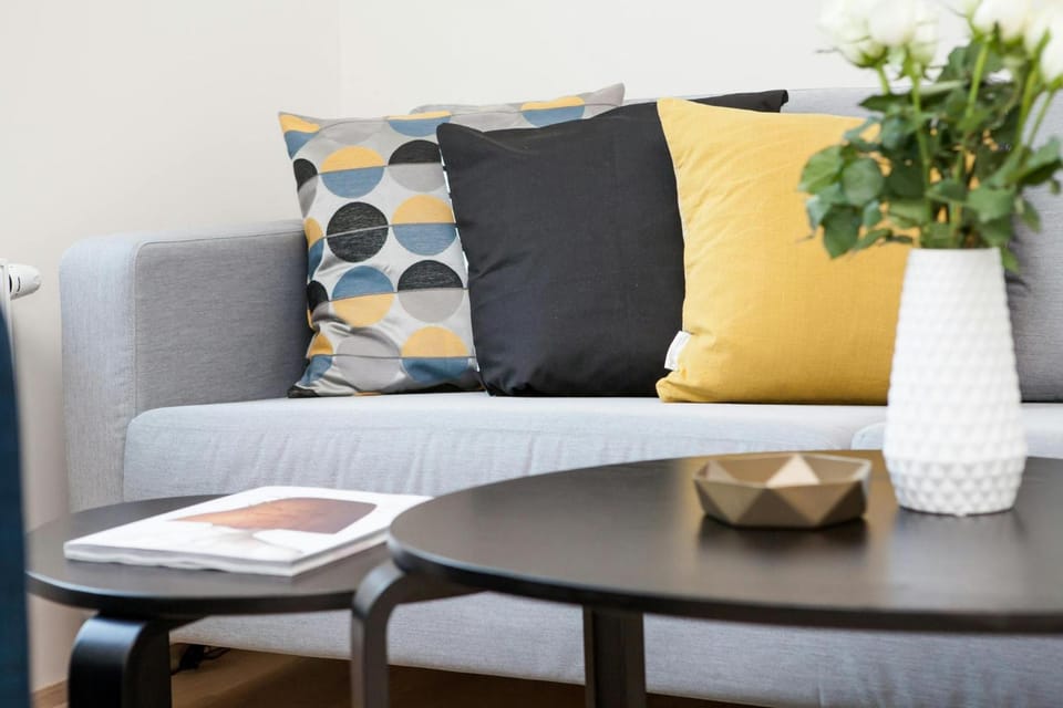 XXX CREW BEDS - APARTMENT in Wolfsburg for 9 People - 110m2, 4x Bedroom, 9x Single Bed, Free Kaffee, WiFi & Parking - 24h CHECK IN Apartment in Thuringia, Germany