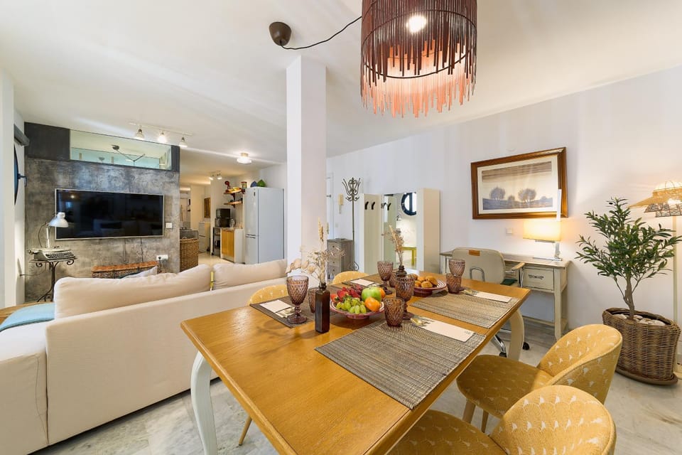 Pries Homes - Urban Loft Malagueta Apartment in Malaga