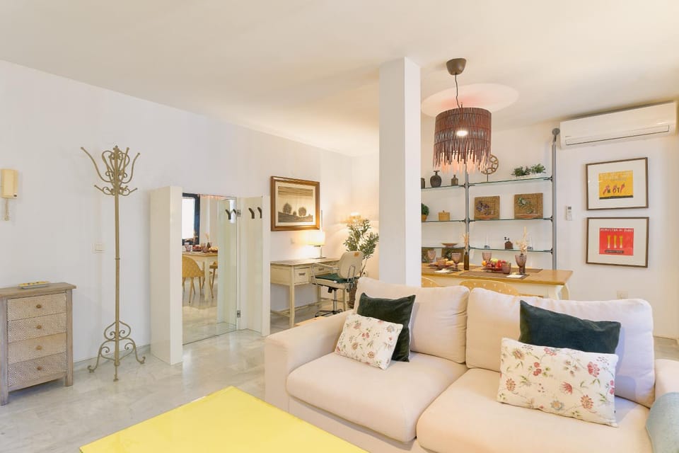 Pries Homes - Urban Loft Malagueta Apartment in Malaga