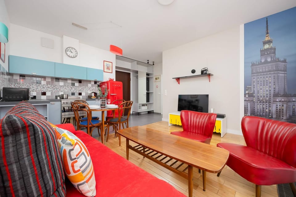 Communal lounge/ TV room, TV and multimedia, Kitchen or kitchenette, Living room, Seating area, Dining area, Evening entertainment