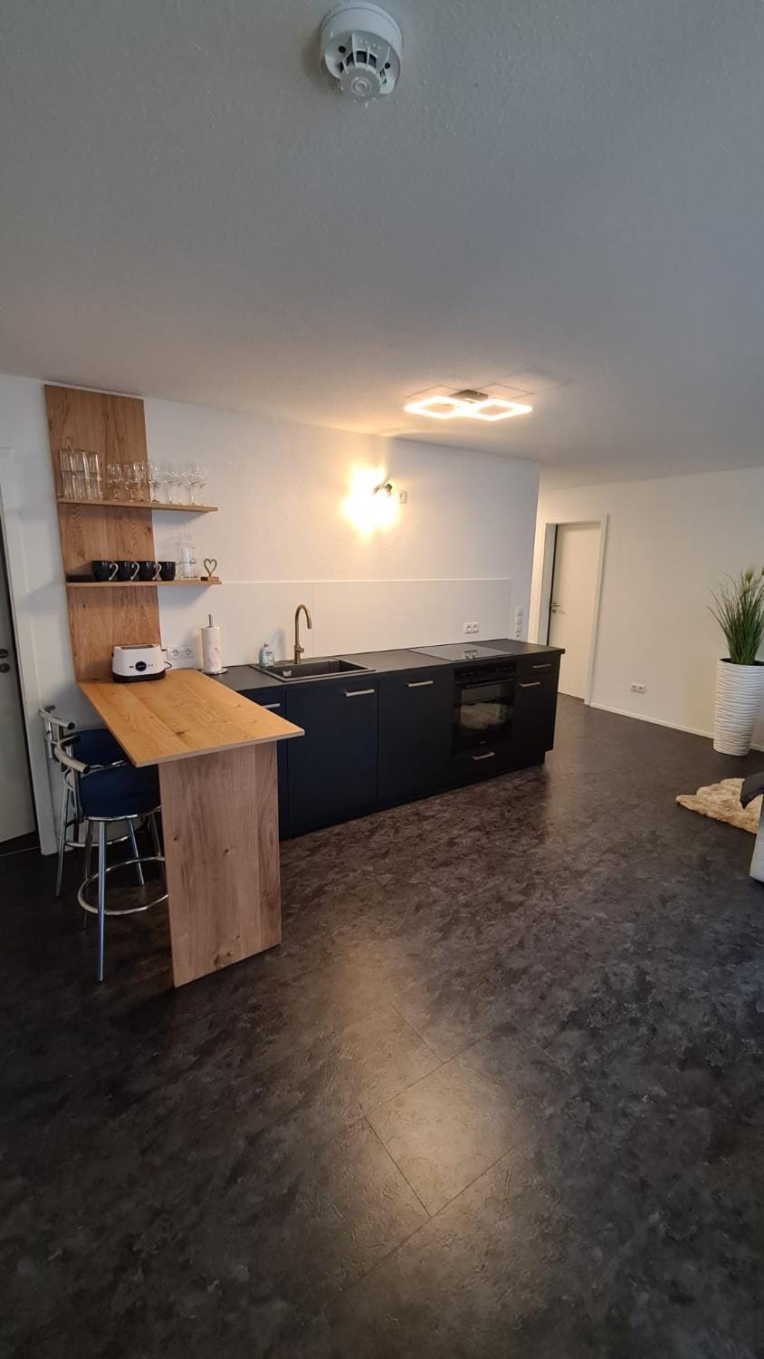 Kitchen or kitchenette, Dining area, stove