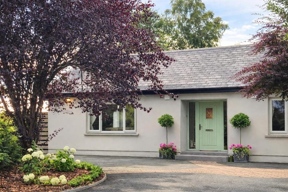 The Lazy Acre - Secluded Cottage with Garden & Sunset Views House in Ireland