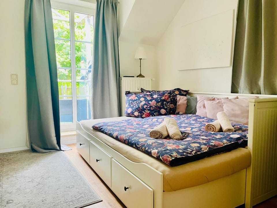 Ferienwohnung Luxuriöse Maisonettewohnung am Weißen Hirsch - "Johanna" Apartment in Dresden