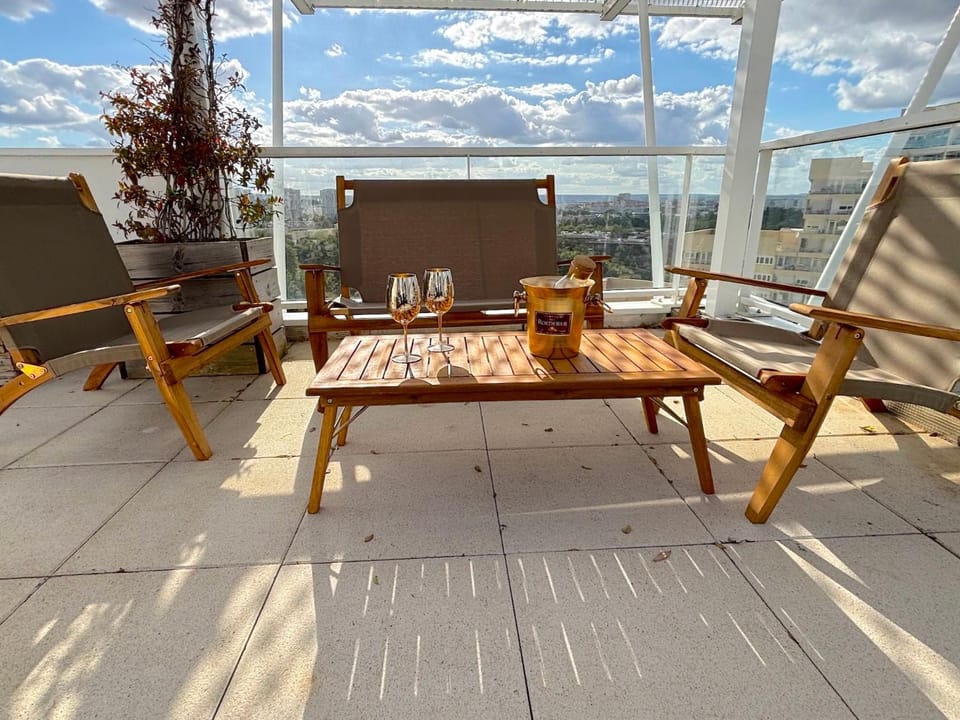 Patio, Day, View (from property/room), Balcony/Terrace, Living room, Seating area, Dining area