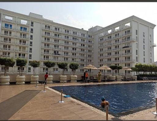 Property building, People, Pool view, Swimming pool, Location