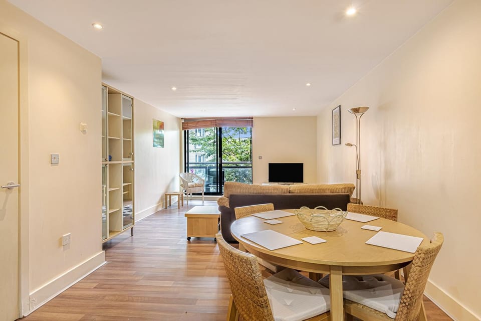 Bright 1-Bedroom Apartment in E14 Apartment in London Borough of Lewisham