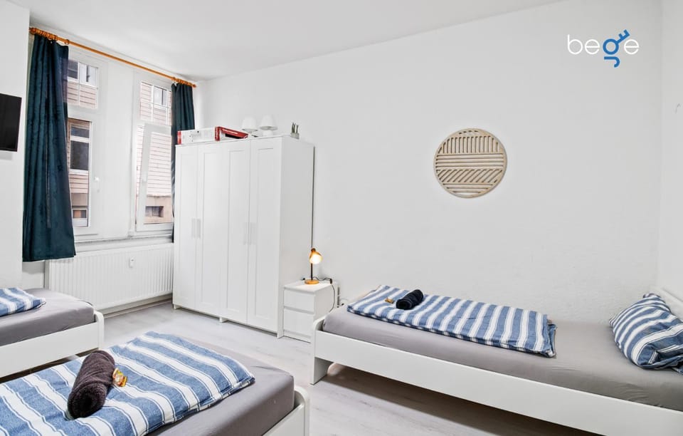 Photo of the whole room, Bedroom, heating, internet