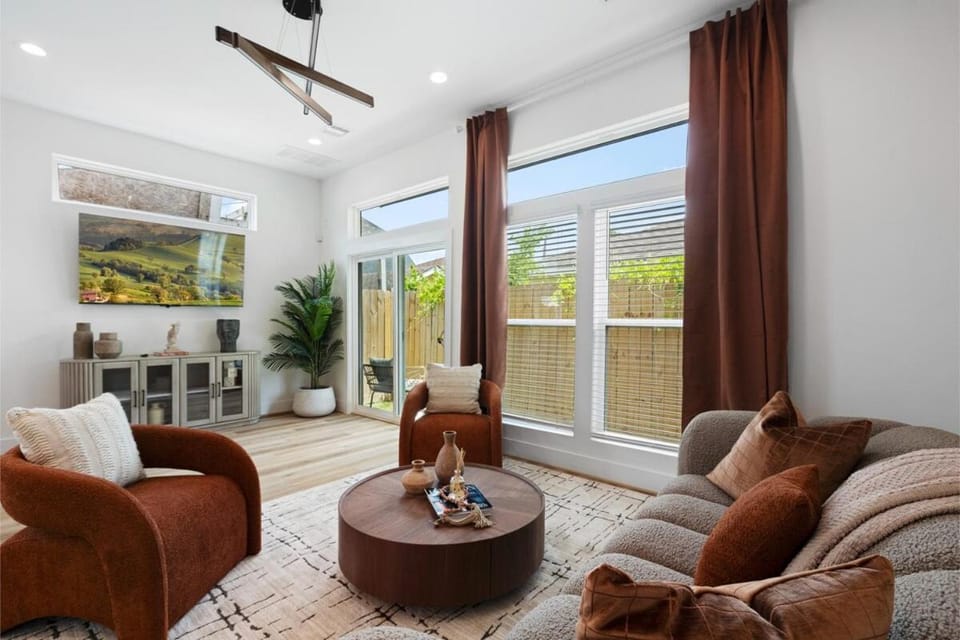 Living room, Seating area, fireplace