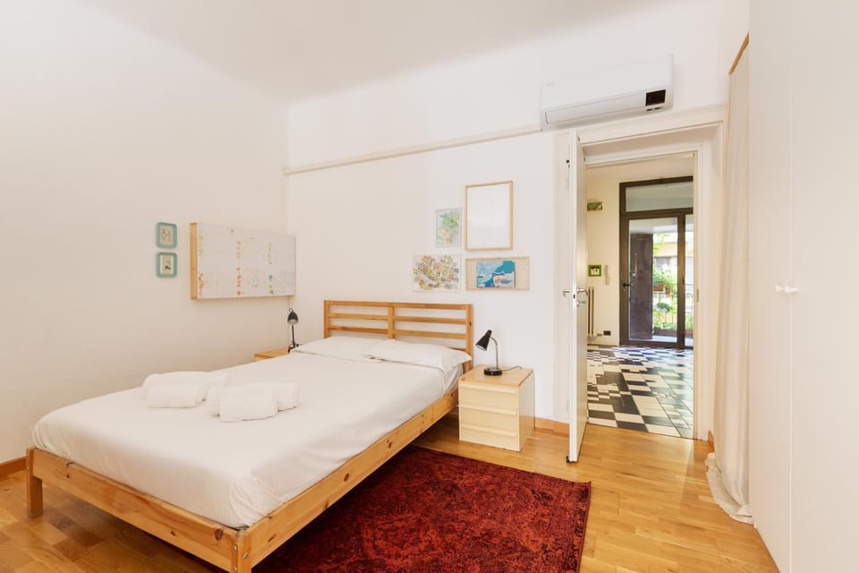 Bed, Photo of the whole room, Bedroom