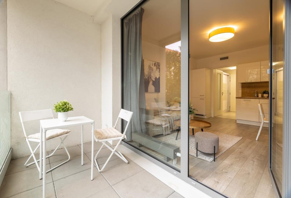 Lovely Studio with Balcony in Residential Area by EasyBNB Premium Apartment in Prague
