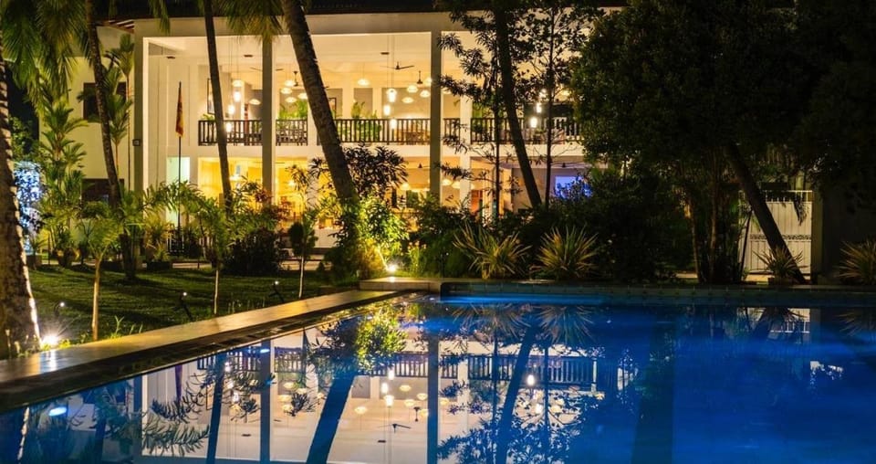 Night, Pool view