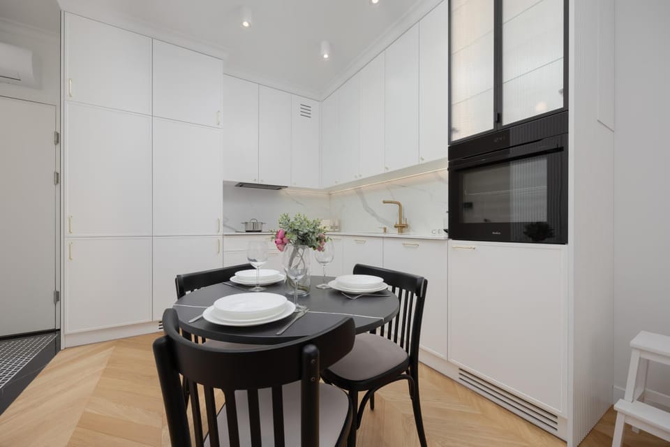 Kitchen or kitchenette, stove