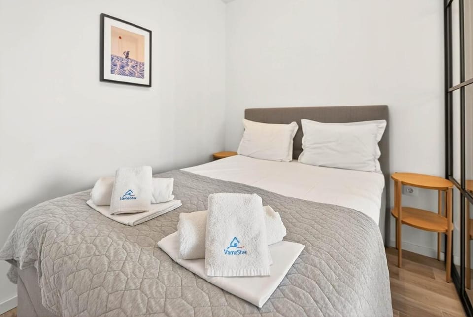 Artistic space in Azur Premium Apartment in Varna
