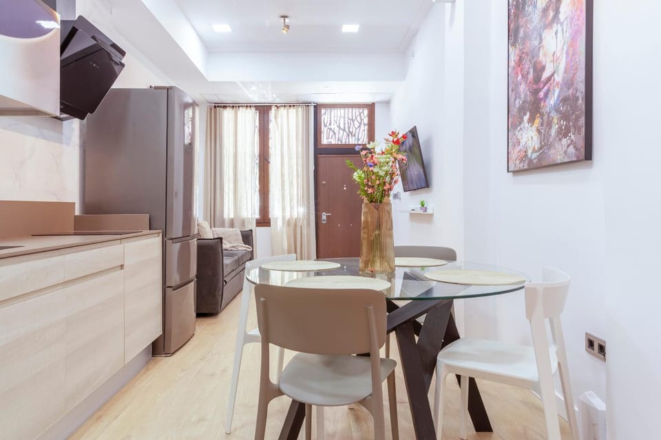 TV and multimedia, Kitchen or kitchenette, Dining area