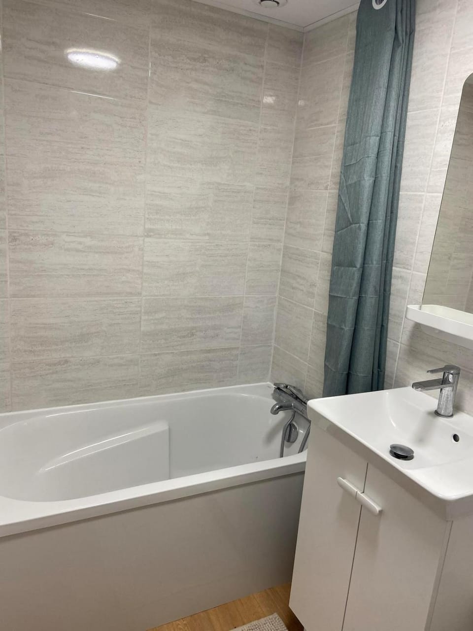 Bathroom, Bath