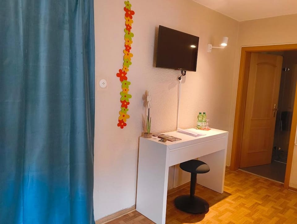 TV and multimedia, Bedroom