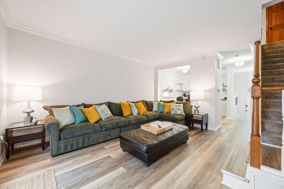 Mass Ave Gem and steps away from Yoga Studio Apartment in Indianapolis
