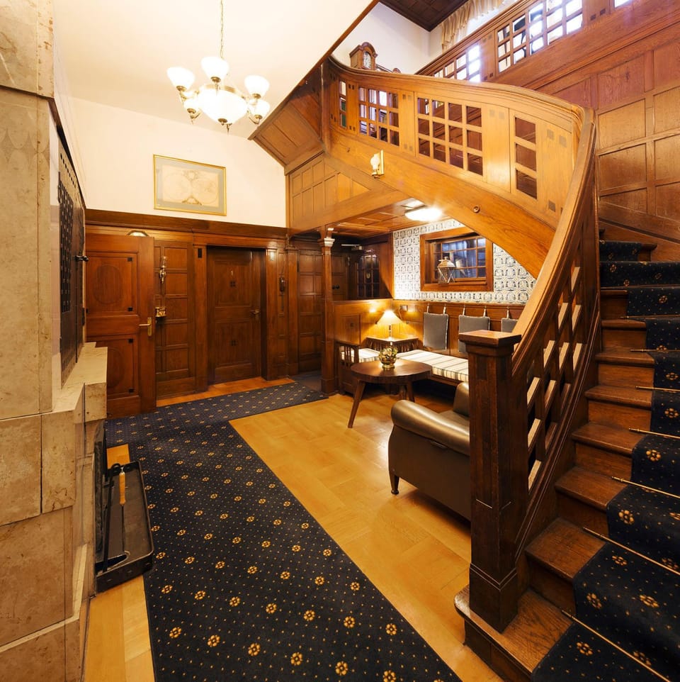 Dining area, Continental breakfast