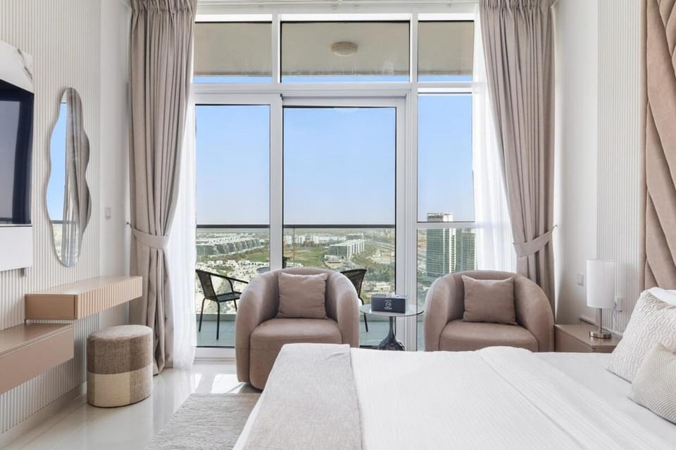 BirdsEye Cozy Studio Mesmerizing Golf Views Apartment in Dubai
