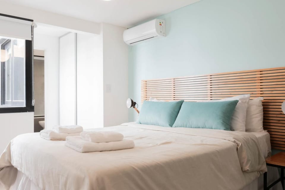 Bed, Bedroom, air conditioner